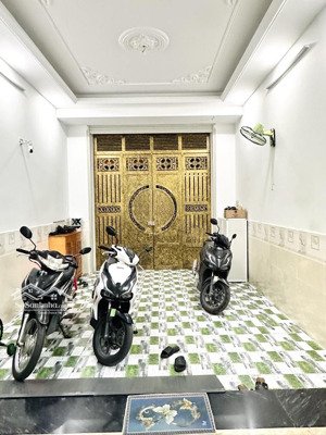 nhà 4 tầng mặt tiền đường trần thị hè, phường hiệp thành, q12, dt 80m2 (4mx20m) đường 12m giá 8,6tỷ