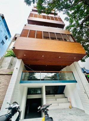 cho thuê nhà mặt tiền mới 100% số 215b hoàng sa, phường tân định, quận 1