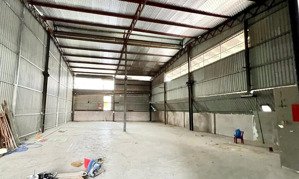 cho thuê xưởng 280m2 đường xe cont gần ngã tư bình phước.