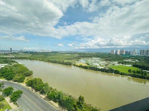 bán penthouse phú mỹ hưng 312m2 nhà cũ tiện decor lại, giá 38 tỷ, lh: định