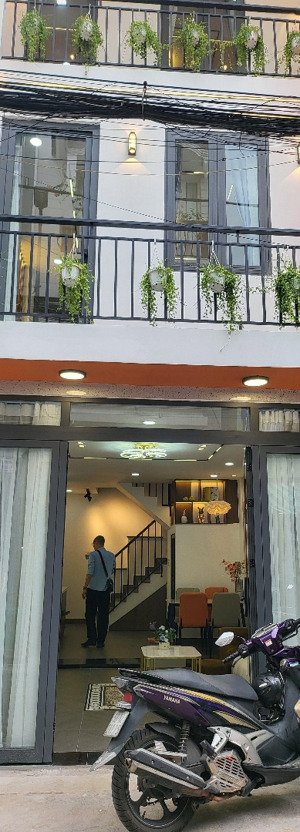 ô tô tới cửa - siêu vị trí p1 bình thạnh 100m ra mt - 3 tầng 35m2 - 2pn + 3wc giá 5,x t,ỷ tl