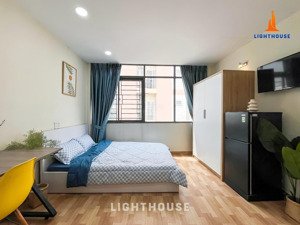 chính chủ - phòng full nội thất cửa sổ trời view landmark81 ngay cầu thị nghè