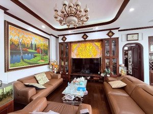 bán nhà trịnh văn bô ,100m ,3 tầng dân xây ,ngõ ô tô tránh ,có sân ,sổ đỏ vuông đẹp