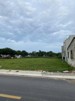 đất nền sát ql50, phước đông, cần đước. cách kcn chưa tới 1km. 150m2/455tr. shr, full thổ cư.