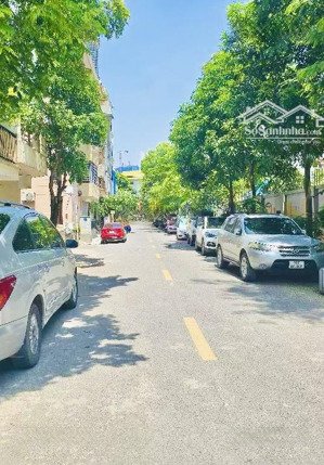 hàng hiếm tại võ chí công - 54m2, giá hơn 12 tỷ có thang máy