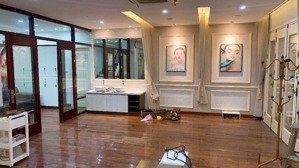 cần bán siêu biệt thự kđt văn quán. dt 216m2, 4t, mt 10m, 47 tỷ. full nội thất. kinh doanh