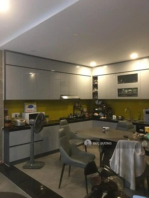 hàng kín - siêu hiếm! cách mặt tiền 3căn hxh đoạn hoàng hoa thám. 5,3x 17m, xd 4tầng. giá 10 tỷ tl