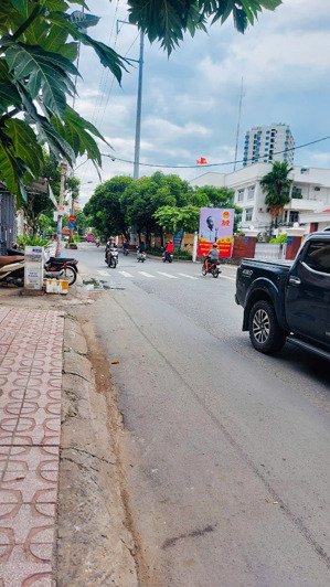 bán nhà mặt tiền bình thới quận 11 đúc 4 tầng ngang 5.3m 159m2 5pn