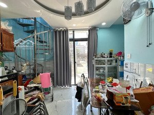 hiếm- phường 22 -ngang lớn 11,6m- gần sunwah - 2 tầng btct - chỉ 6 đ