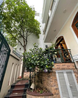 siêu đẹp - ngang to 10m hxh nam kỳ khởi nghĩa, q3 - 10x11,6m, 4 tầng st chỉ 22 tỷ 