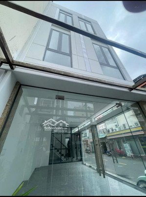cho thuê nhà đẹp góc 2 mặt tiền trần khắc chân quận 1