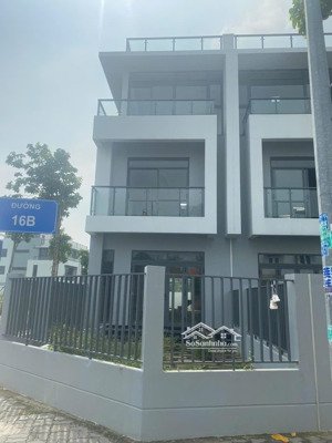 bán nhà 2 mặt tiền trong khu đô thị đông tăng long, quận 9, hồ chí minh