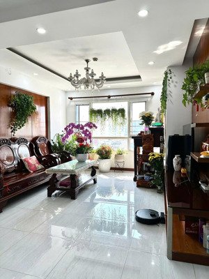 ann bán căn góc cc đất phương nam, 141m2 3pn ntcc lầu cao decor đẹp giá tốt !!!