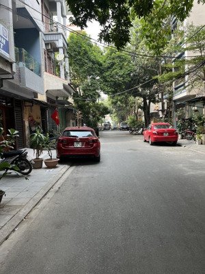 bán nhà riêng phân lô vỉa hè gần aeon mall long biên 90m chỉ 19 tỷ 
