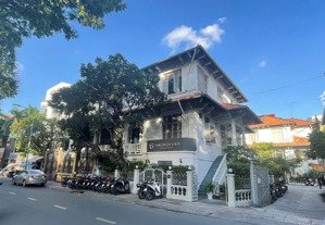 siêu phẩm góc 2 mặt tiền nguyễn đình chiểu, p5, q3, dt: 5x12m, 3 tầng, hđt: 80 tr, giá: 23 tỷ