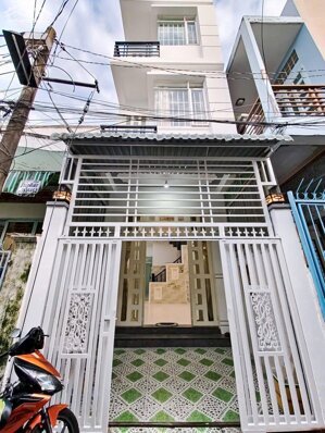 Nhà 1 trệt 2 lầu đường Võ Trường Toản gần trường Đại học Kỹ Thuật