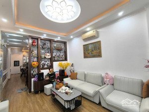 bán nhà tư đình long biên dt 50m2 mt 3.6m chỉ 13.8ty đường cổ linh ô tô ngủ trong nhà