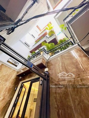 thẳng 10m ra phố minh khai_nhà mới 5tầng_thang máy_nội thất sang trọng_đẹp thoáng_dt50m2_hơn 12tỷ
