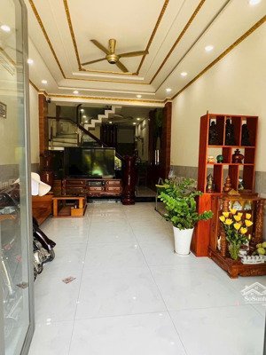 nhà đẹp hxh nguyễn ảnh thủ quận 2 5x20, 4 tầng, 5pn, khu dân cư cao tầng đồng bộ