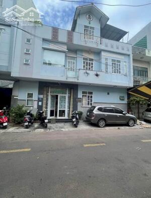 Bán nhà mặt tiền Huỳnh Thúc Kháng, Quy Nhơn, Gia Lai