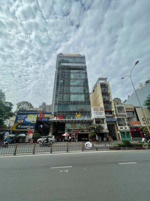 cần chuyển nhượng tòa nhà mặt tiền lê hiến mai quận 2 dt 10x25m hầm 7 tầng hđt 200tr/th giá 75 tỷ