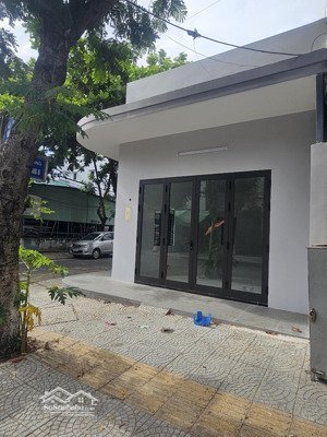 sụp hầm lô góc 2 mặt tiền đường 7,5m đường mân quang 8 - mân quang 6. dt 102m2 ngang 6,5m