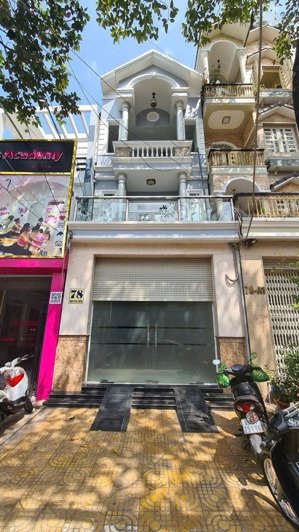 cho thuê nhà mặt phố nguyễn hiền, 20 triệu, 240m2, giá cực chất, cần thơ