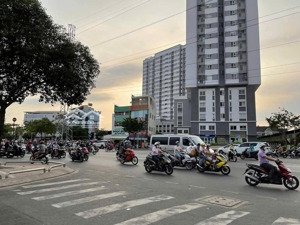 đất 519 kinh dương vương, bình tân bên hong ubnd bình tân. dt 80m2 full thổ đường 10m hiện hữu