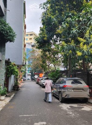 tôi chính chủ cần bán gấp nhà ngõ 62/8 nguyễn chí thanh, 7 tầng thang máy, 2 mặt ngõ xây mới đẹp