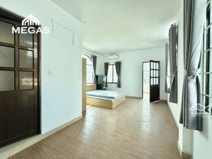 căn hộ studio _ 45m2 _ tách bếp _ không cần bật máy lạnh cũng mát ngay tô hiến thành quận 10