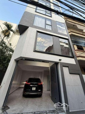 nhà đẹp bồ đề . 7 tầng thang máy - lô góc - ngõ ô tô tránh - ô tô vào nhà