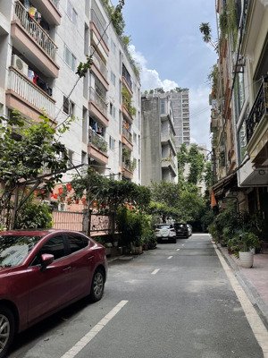 huỳnh thúc kháng - nhà đẹp phân lô- mặt phố ô tô tránh vỉa hè rộng - nở hậu. 35m2x4tầng-mt3m9~10tỷ