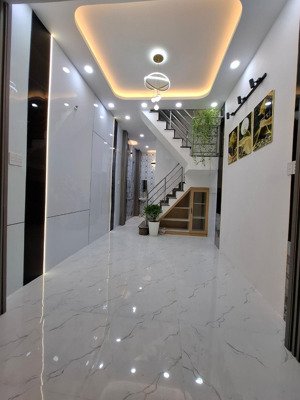 siêu phẩm giá mềm nhà 1 trệt 1 lầu chỉ 2.x tỷ nhà đẹp vào ở ngay sát aeon mall tân phú giáp