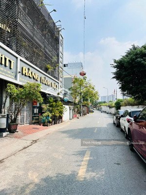 chính chủ bán đất p. cự khối, 40m2, 5m ra mặt đường ô tô tránh, xây nhà, đầu tư giữ tiền