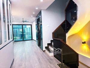 siêu phẩm nhà đẹp phố lò đúc thang máy nhà mới 5 phút ra hồ gươm