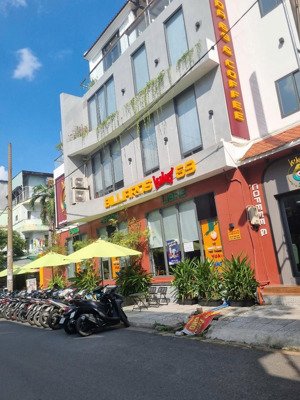 hẻm 31 ung văn khiêm phường 25, cách đh hutech 50m, dt: 8x20m (160m2), kc: 3 tầng, giá 23.9 tỷ (tl)