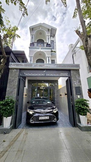 cc bán nhà phố tân cổ điển hẻm 230 đường lò lu mở rộng 30m, p.trường thạnh ,q9 dt: 66.7m2 sàn 140m2