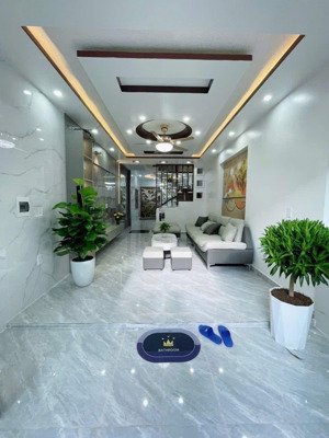 thanh lý nhà đẹp tại đ. thủ khoa huân-thuận giao-thuận an giảm sốc còn 1tỷ550