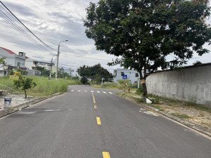 chính chủ bán lô đất đường lê như hổ ngang 7m ngay bãi tắm