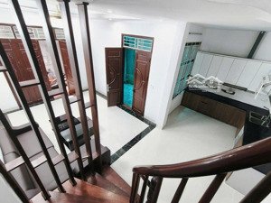 bán nhà riêng hoàng hoa thám - ba đình, dt 50m2, mt 4 m, 4 mặt thoáng. giá 8 tỷ. lh: 