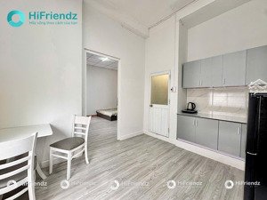 studio 1pn full nội thất cửa sổ trời thoáng sáng