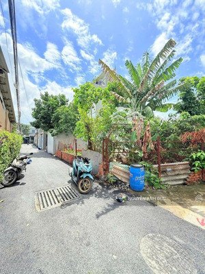 rẻ nhất dĩ an- 2.85 tỉ gần 70m2. đường nhựa. sát chợ dĩ an 300m. nhanh tay thì còn!!!