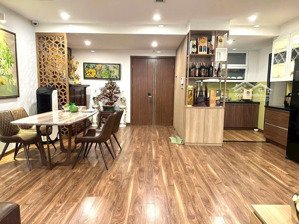 chính chủ bán căn hộ 135m2 - lô góc - hơn 16tỷ - tặng full nội thất - ngoại giao đoàn