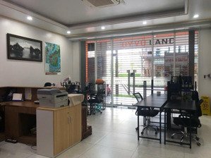 cho thuê shophouse trệt giá 45 triệu. lh: em vương