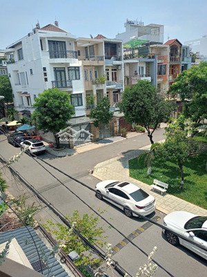 bán nhà ,hẻm xe hơi 10 m ,dt 4 x 20 xây 4 tầng 2 mặt tiền trước sau,đường nguyễn văn khối gò vấp