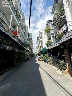 Nhà đẹp diện tích ngang 4,7m hầm hố khu vip hiệp thành 13 q12