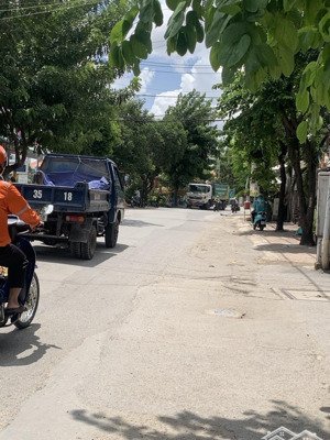 bán nhà mặt tiền đường 44m2 kinh doanh được p bình trưng đông q2, 2 tầng 3,5 tỷ