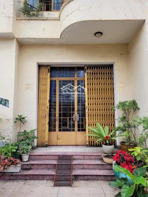 ngang 6.35m nhà 4 tầng (6pn) mặt tiền nguyễn đình chiểu, pn giảm 1.5tỷ! lh: minh châu)