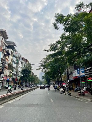 phường tây hồ-đi bộ ra hồ tây-lotte-dân xây - nở hậu-full nội thất đẹp- vài bước ra phố-8 tỷ hơn