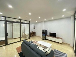 cho thuê căn 2 ngủ 1 khách 2wc ở mặt đường cầu giấy,hà nội